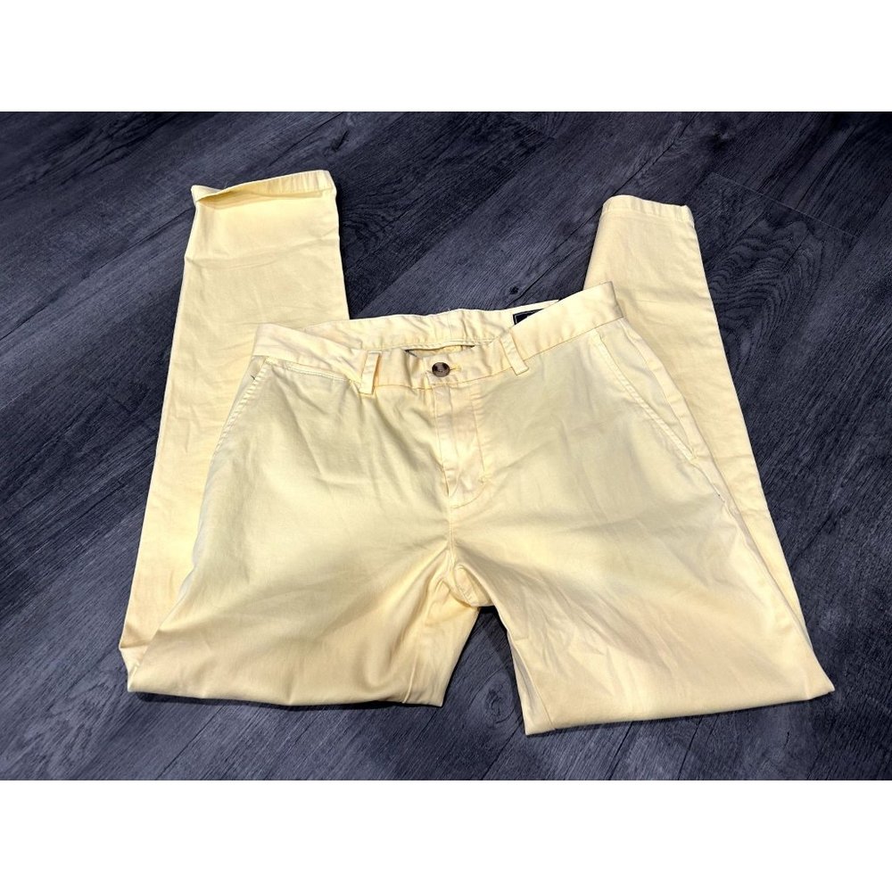 GENTLY USED VINEYARD VINES YELLOW PANTS